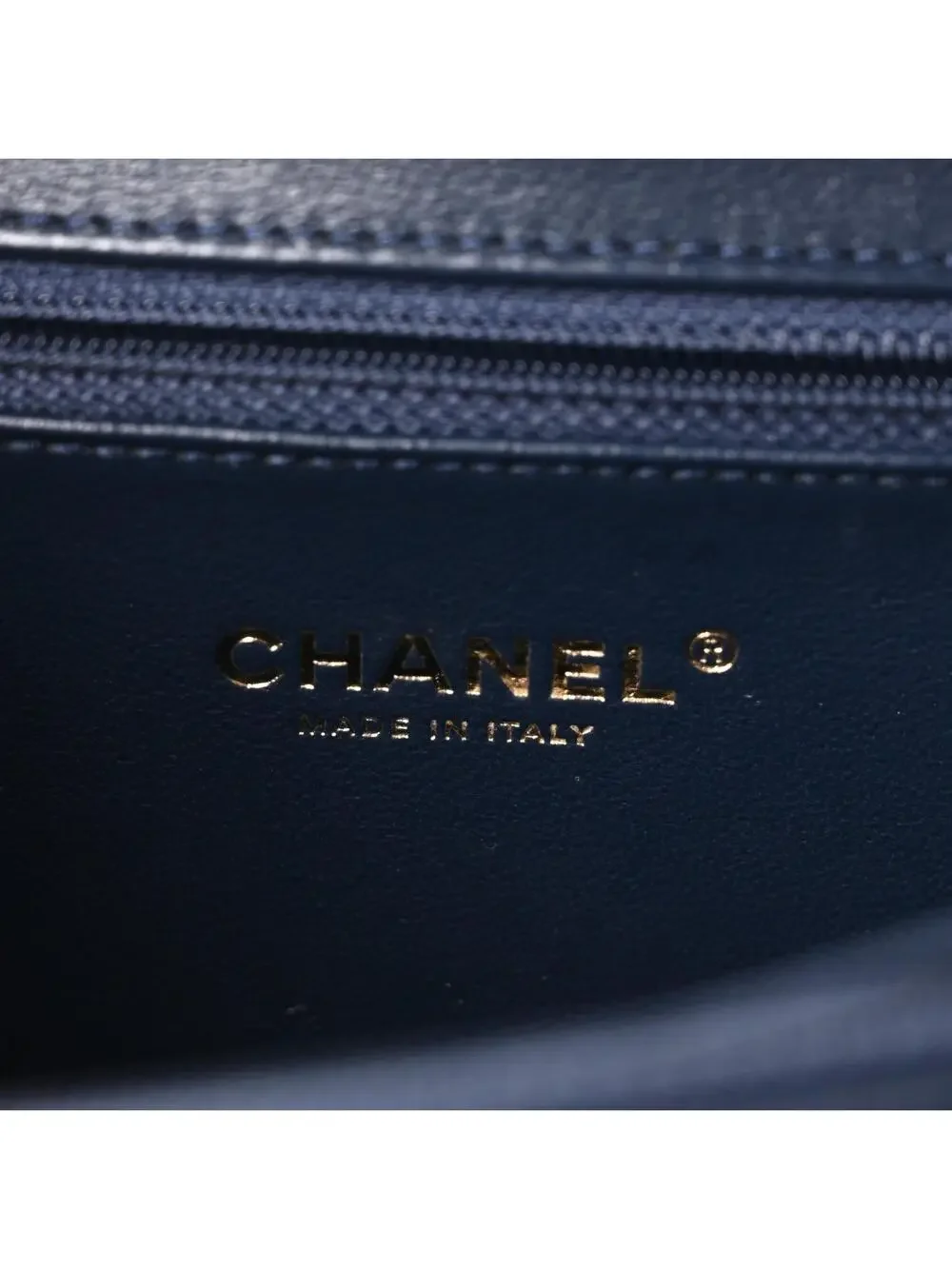 Chanel Caviar Quilted Medium Cc #277880C45B
